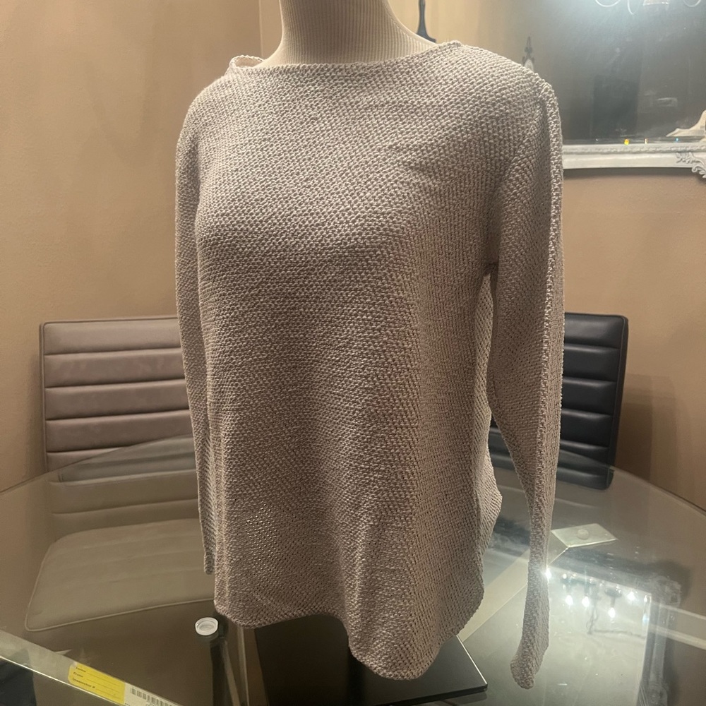 H&M women’s long sleeve/sweater, beige size medium top